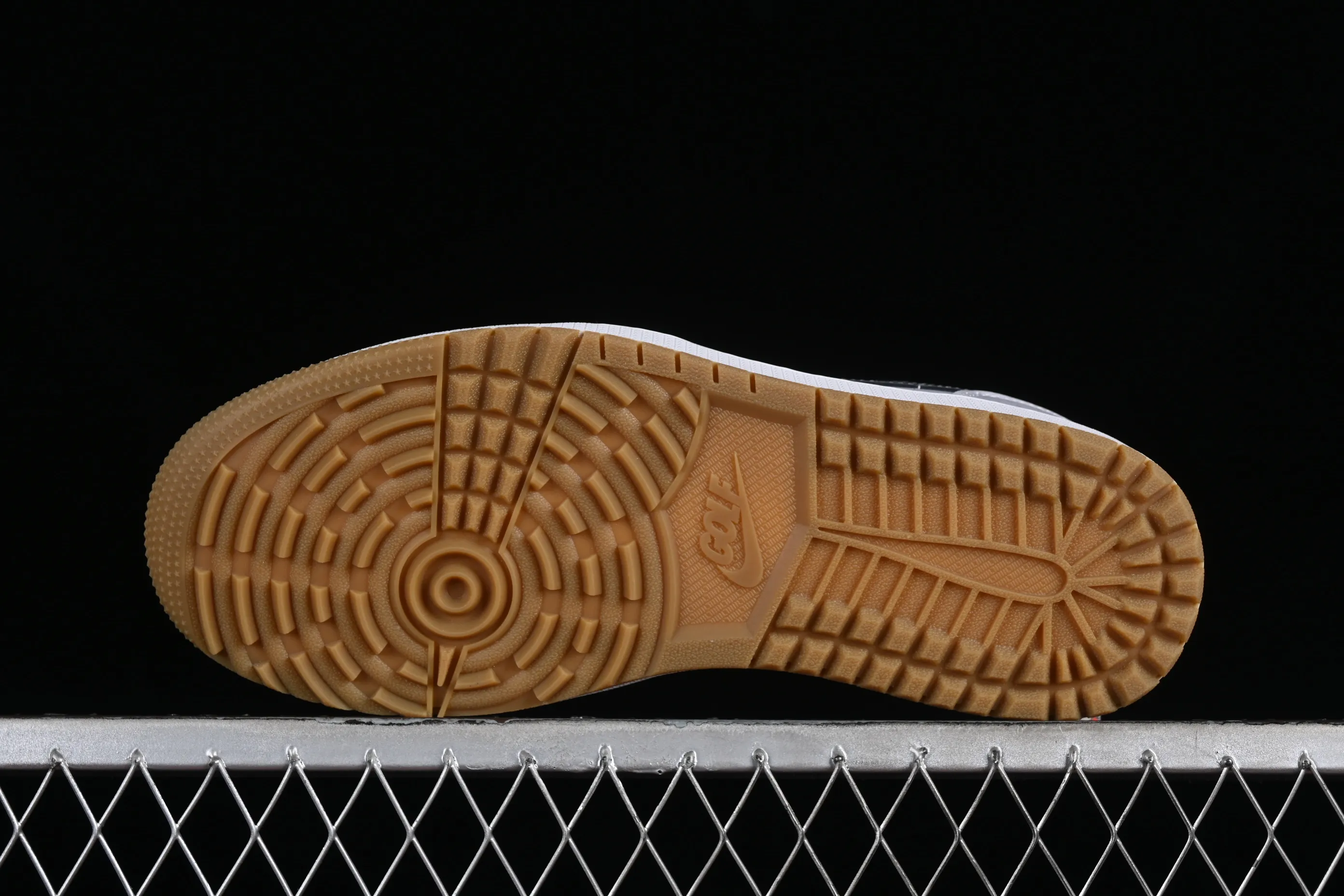 All categories Air Jordan Jordan series basketball shoes Air Jordan 1 Low G version pure original Air Jordan 1 Low Golf AJ1 Joe 1 new golf version raw rubber gray DD9315-006